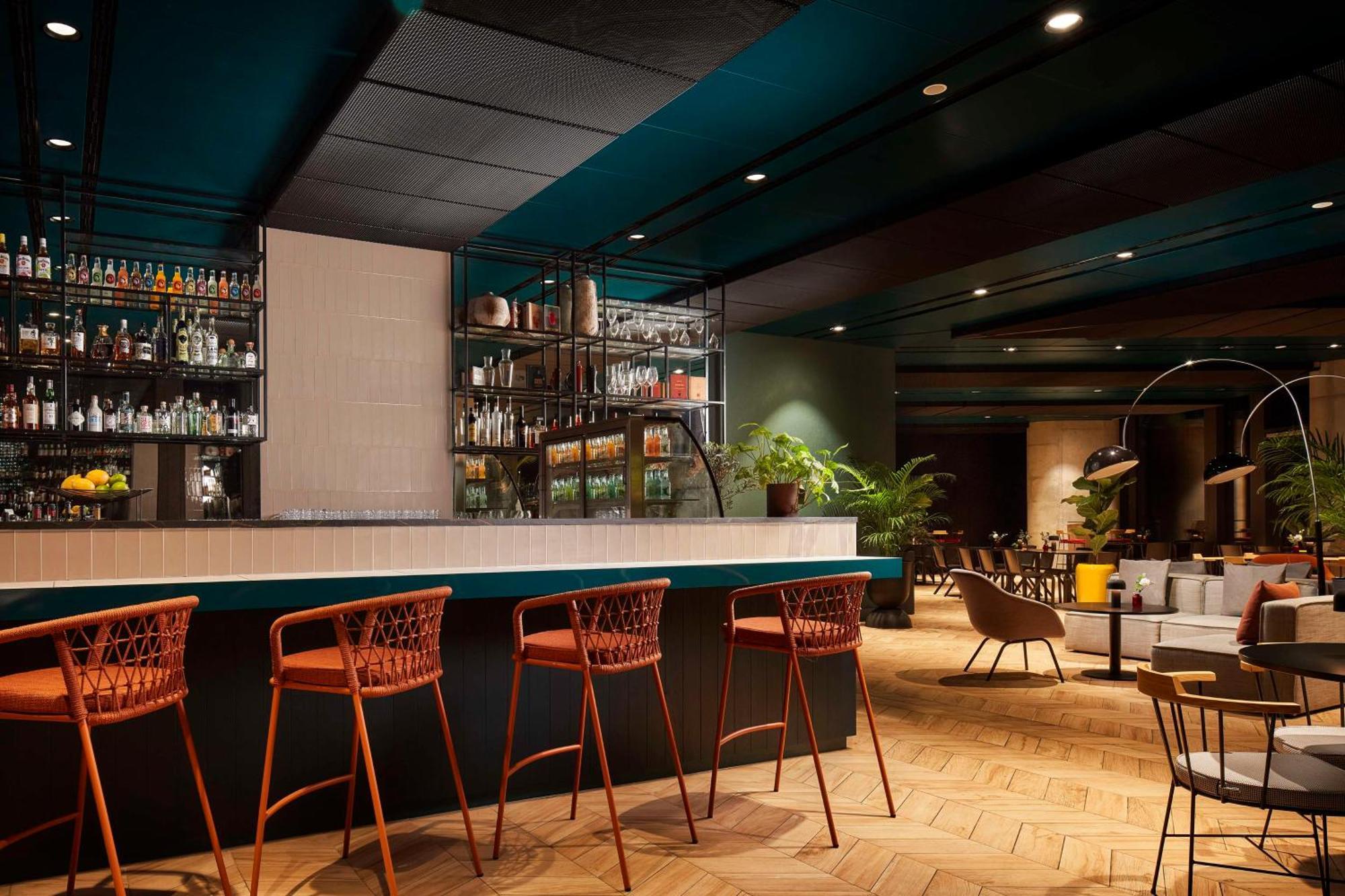Отель Nh Collection Frankfurt Spin Tower 4*