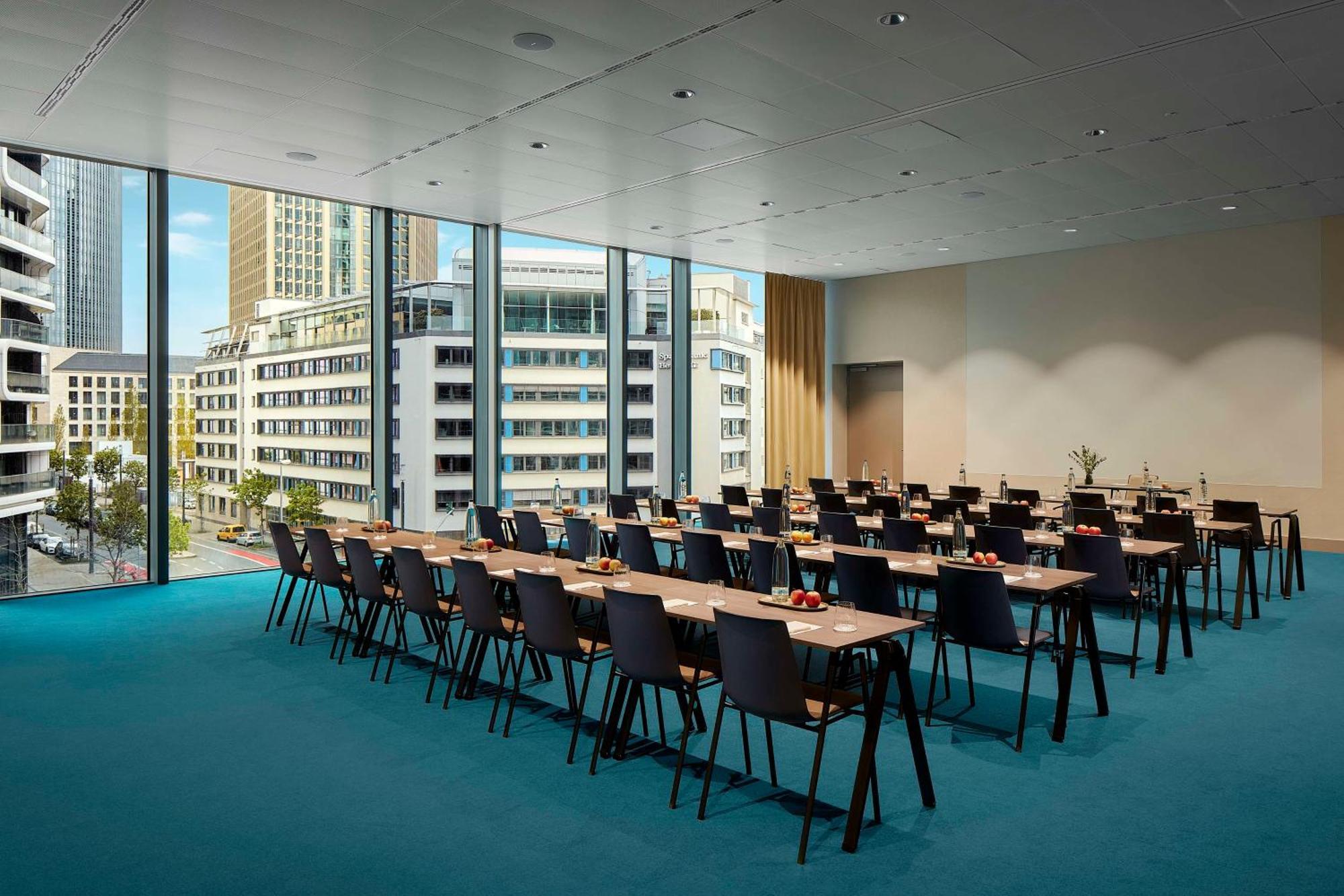 Nh Collection Frankfurt Spin Tower Отель