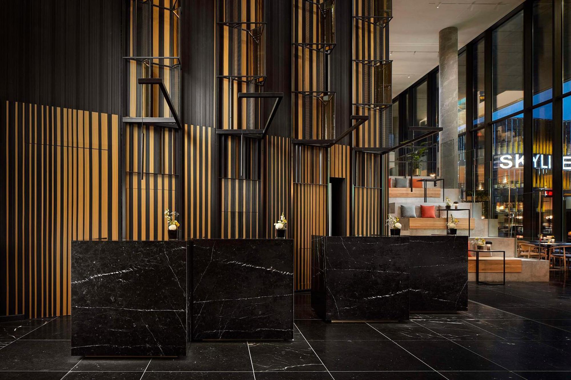 Отель Nh Collection Frankfurt Spin Tower 4*