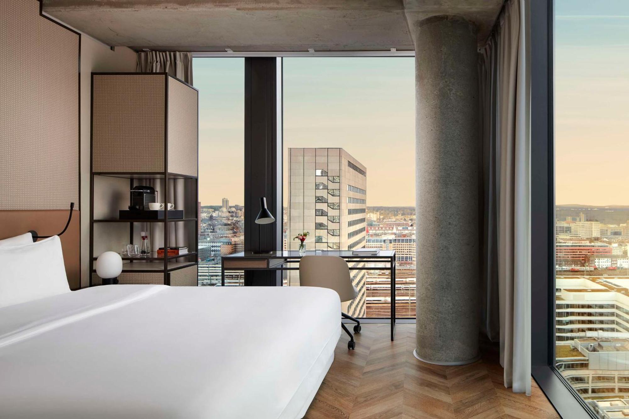 Отель Nh Collection Frankfurt Spin Tower 4*